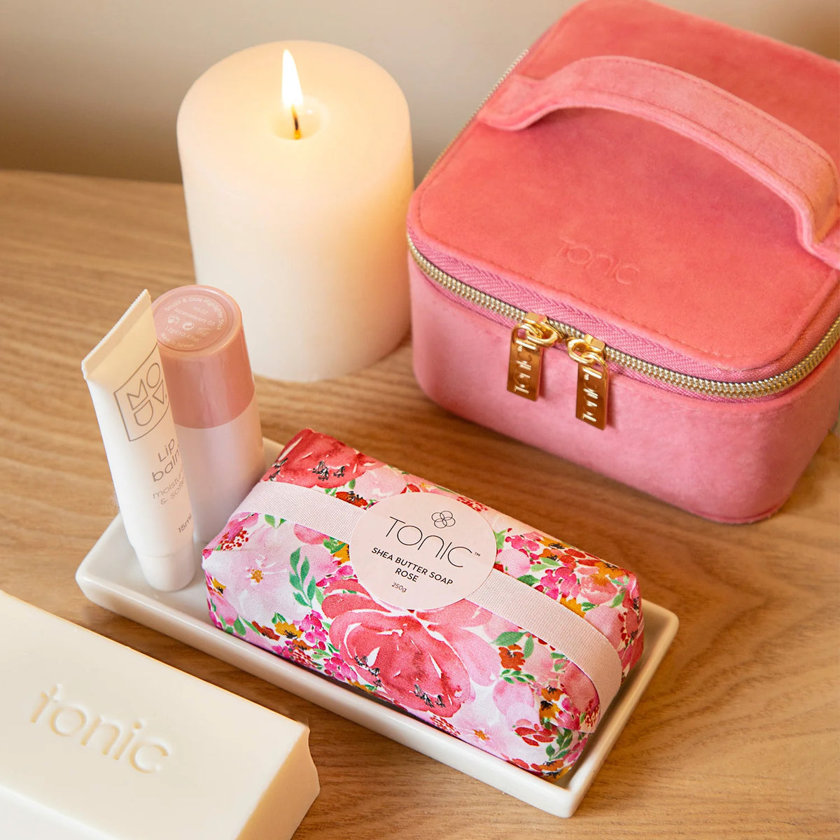 Luxe Velvet Jewelry Cube