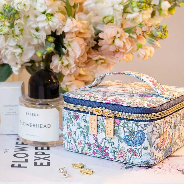 Liberty Jewelry Cube