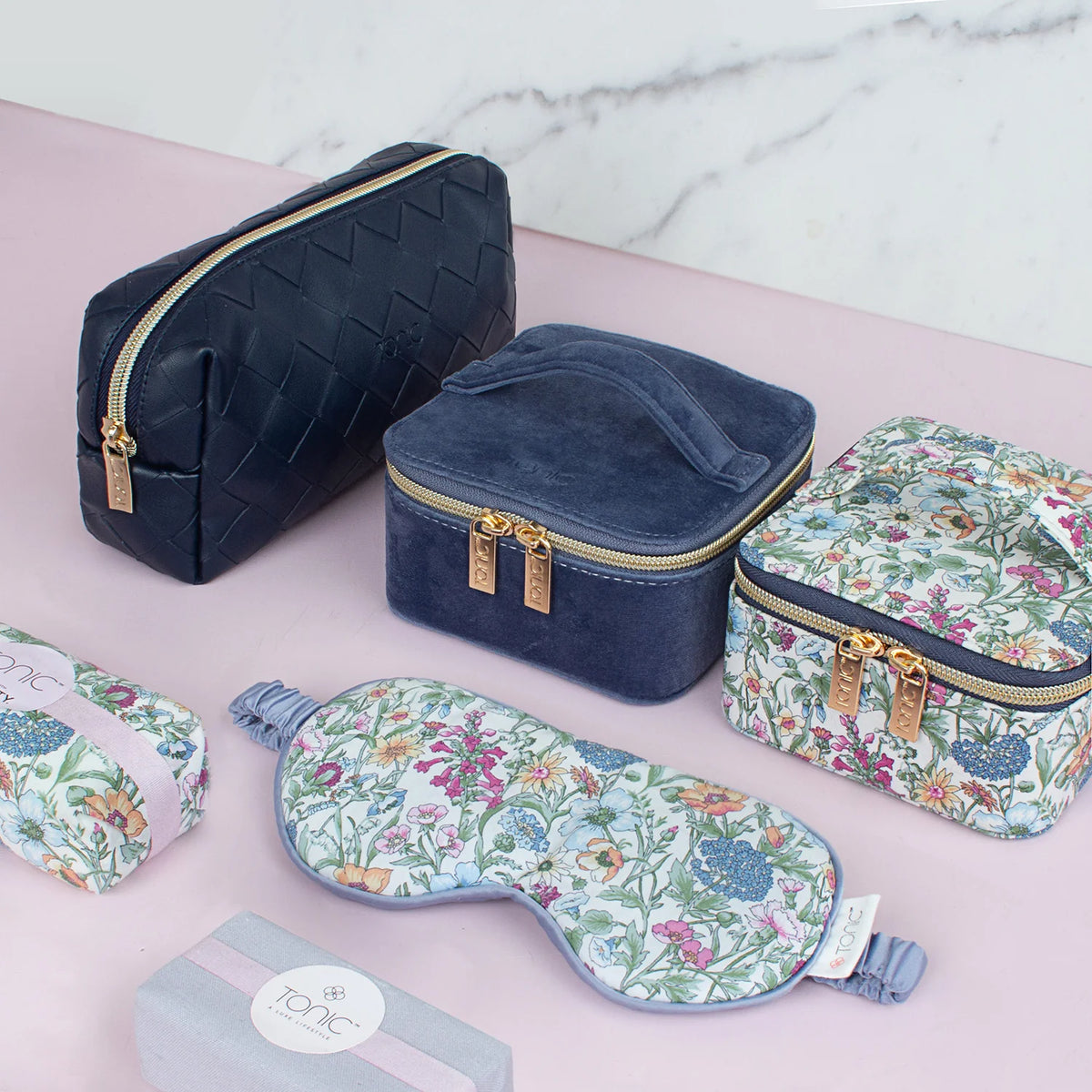 Liberty Jewelry Cube