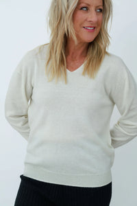 MerinoSnug - Alpaca Merino Wool Blend V-Neck Jumper in White