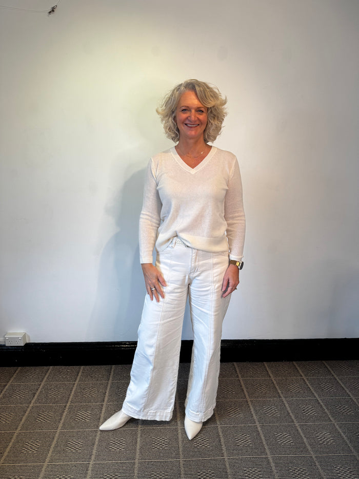 Merino Essential V Neck Essential Jumper