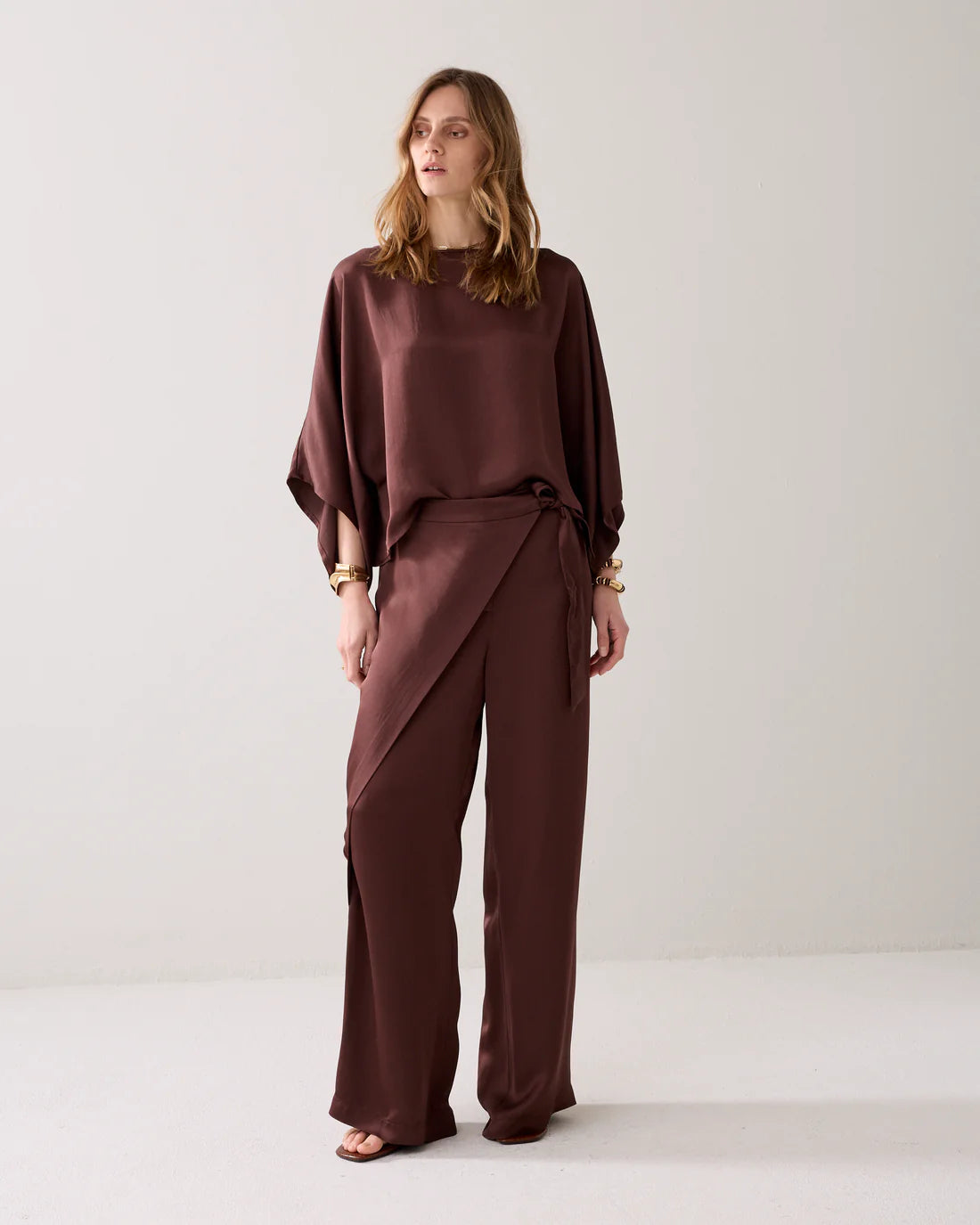 Summum Pants Heavy Silky Touch in Coffee - detail