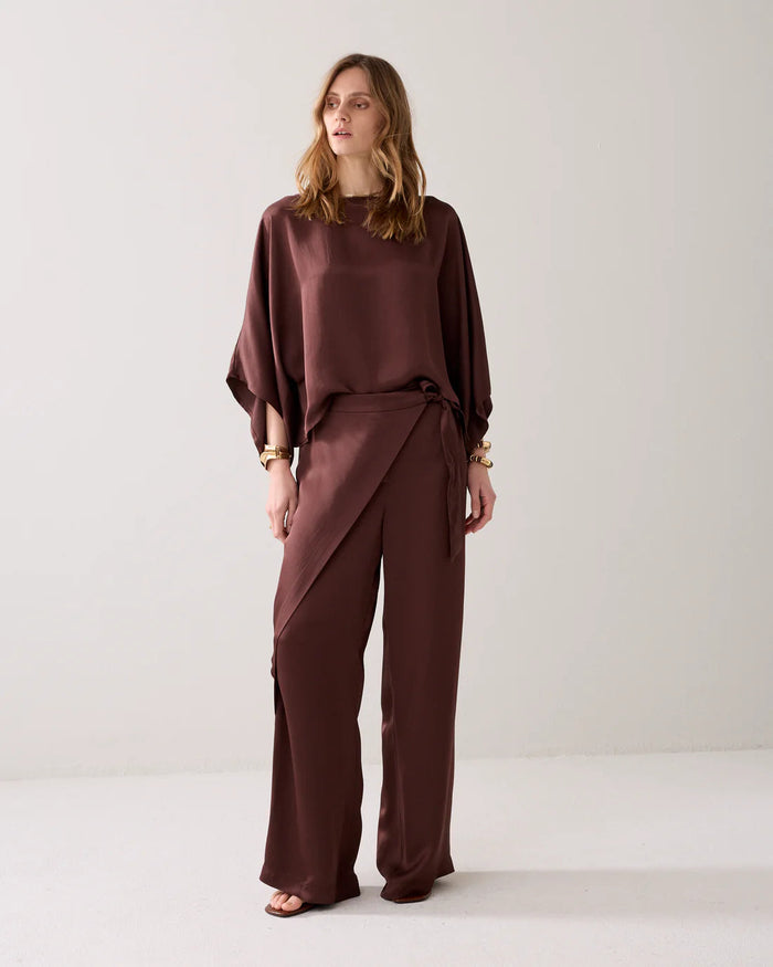 Summum Pants Heavy Silky Touch in Coffee - detail