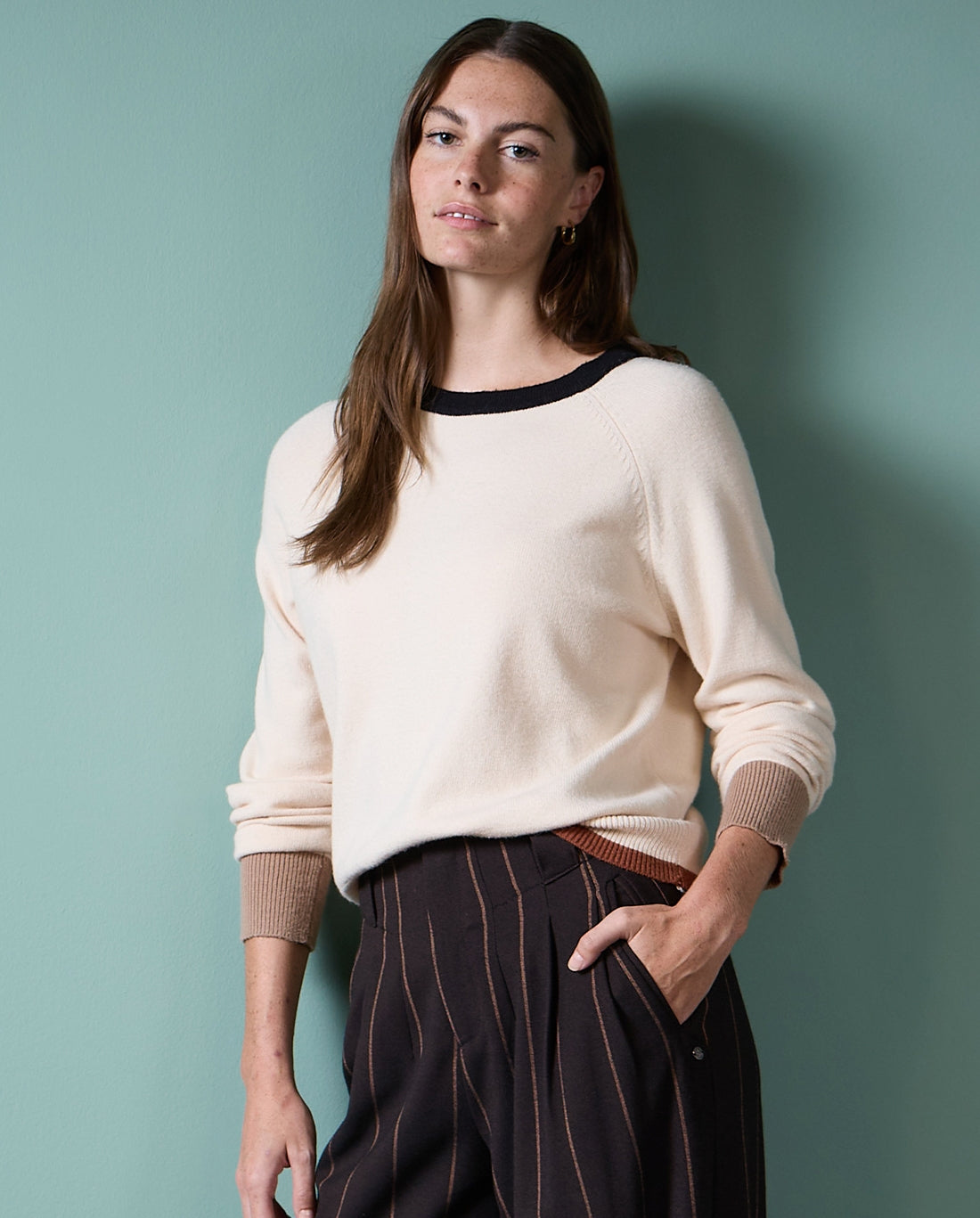 Surkana - Knit sweater with contrasting details Ecru