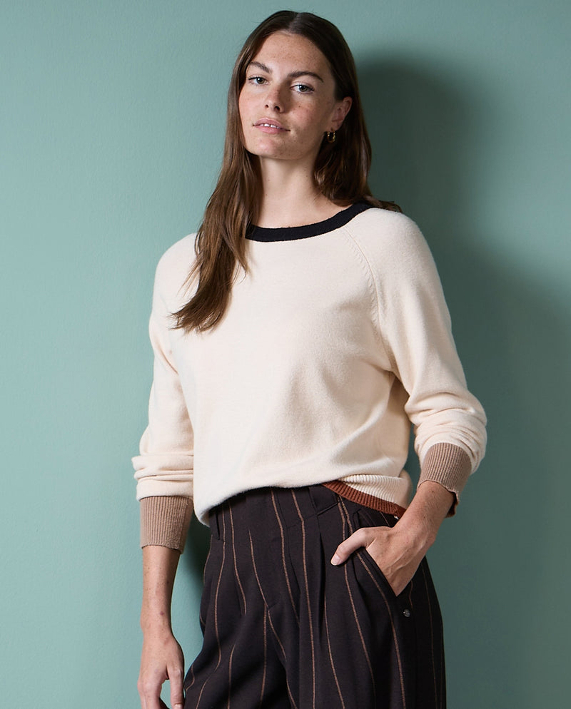 Surkana - Knit sweater with contrasting details Ecru