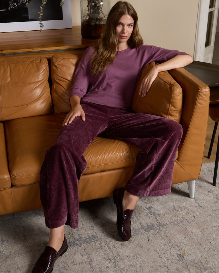 Surkana - Oversize Velvet Effect Pants in Violet