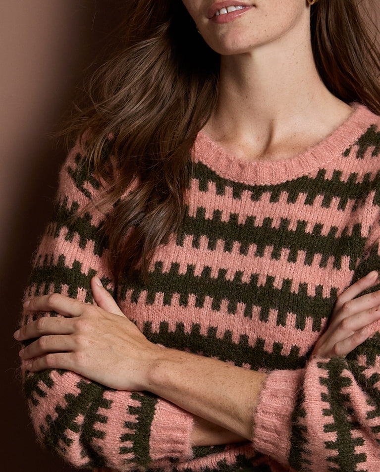 Surkana - Two-Tone Recycled Chunky Knit Sweater in Pink & Green