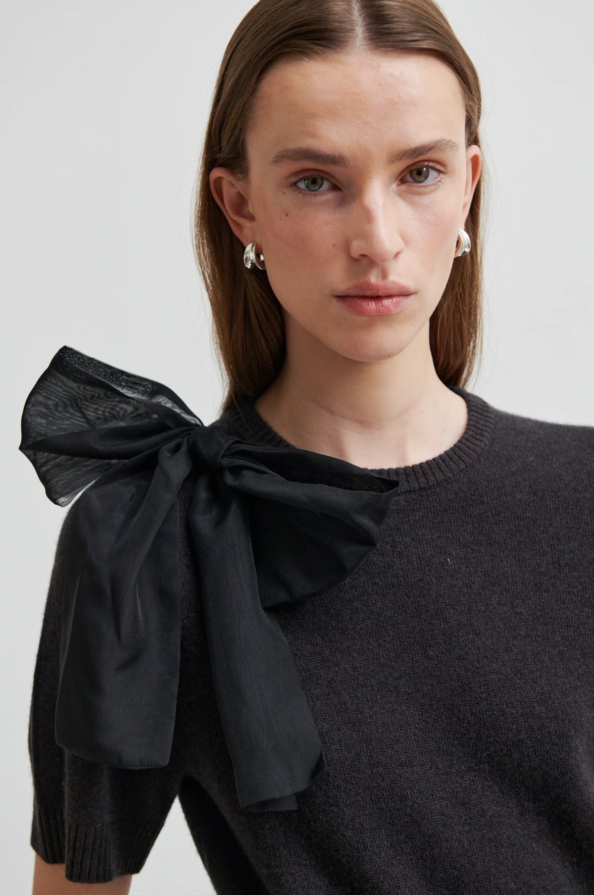 Second Female - Leara Black Sand bow detail knit