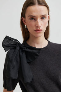 Second Female - Leara Black Sand bow detail knit
