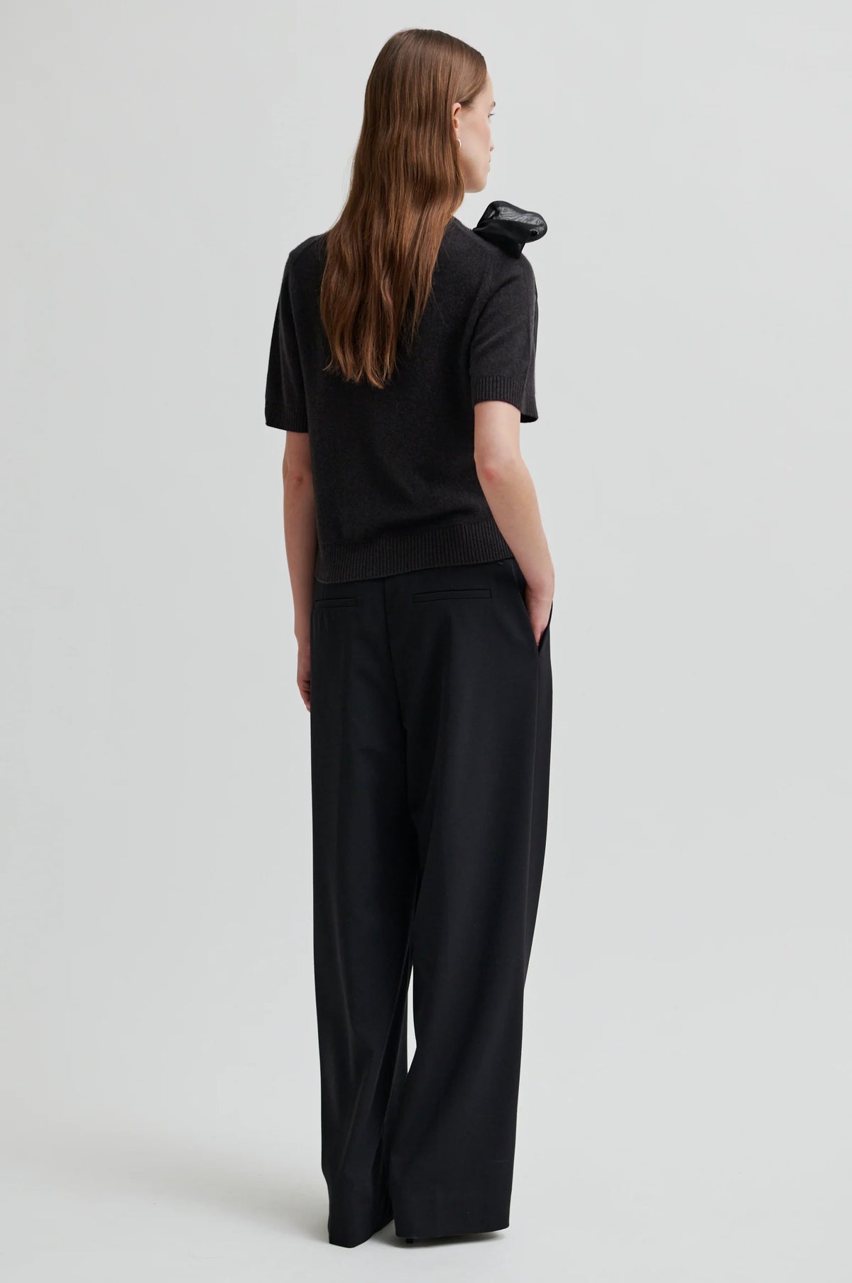 Second Female - Leara Black Sand bow detail knit