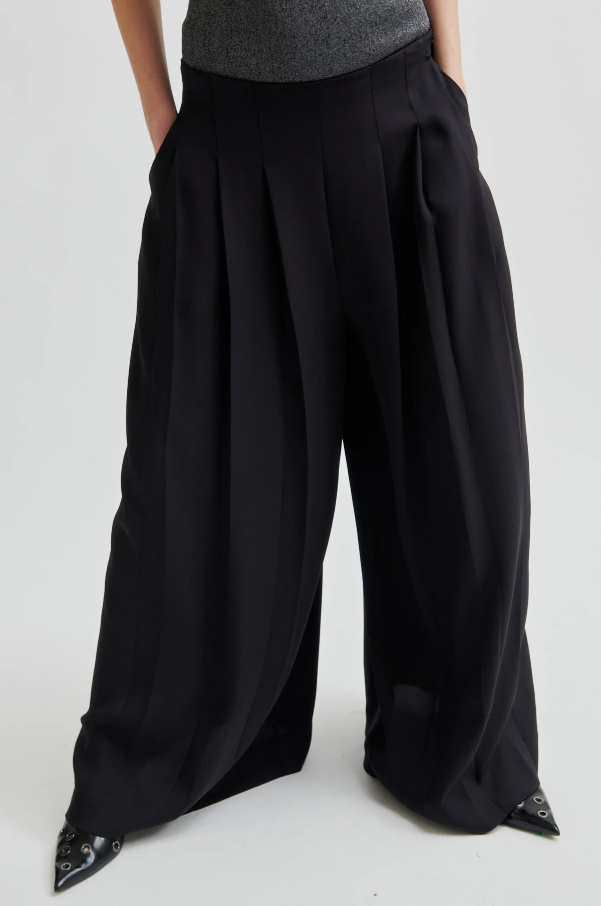 Second Female - Glara Black Pleated Pants