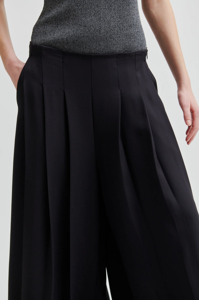Second Female - Glara Black Pleated Pants