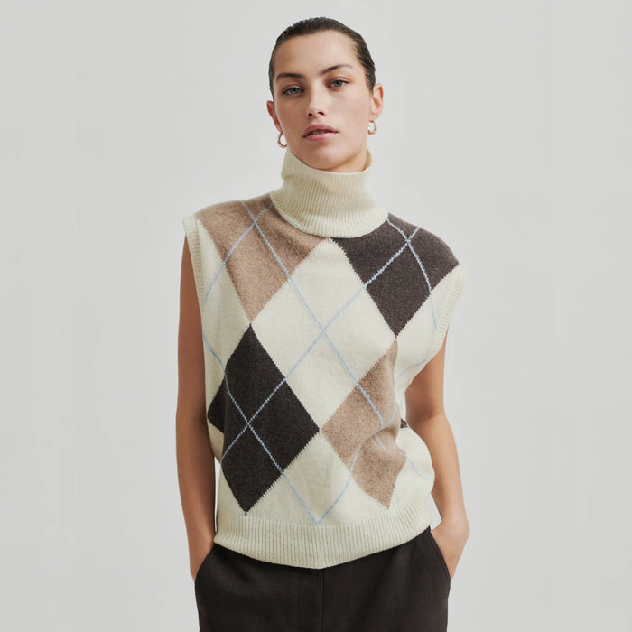 Second Female - Agilla Mulch Vest