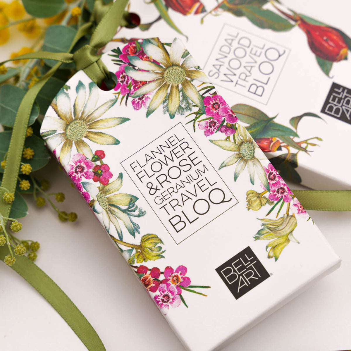 Bell Art Travel Bloq Flannel Flower & Rose Geranium in use
