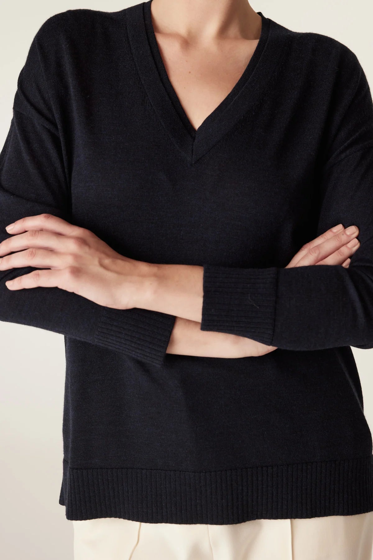 Cable - The Saxon Fine Merino Jumper - Midnight Navy