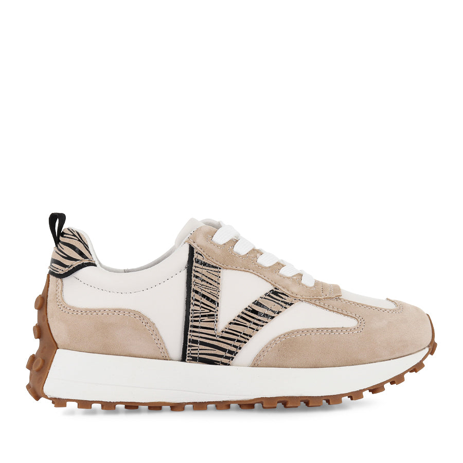 Django & Juliette Orange sneaker in Beige White