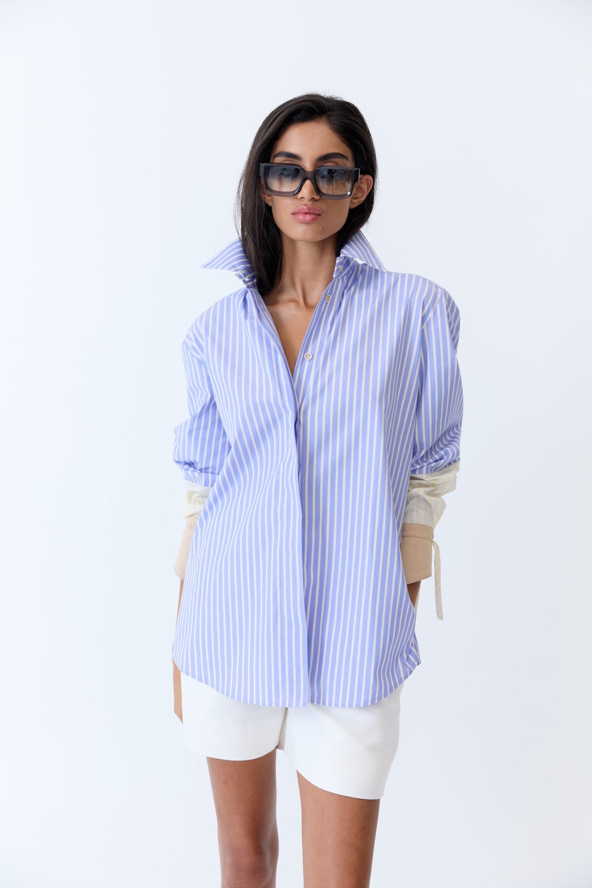 Eder by Anna Madelaine Short in off white canvas