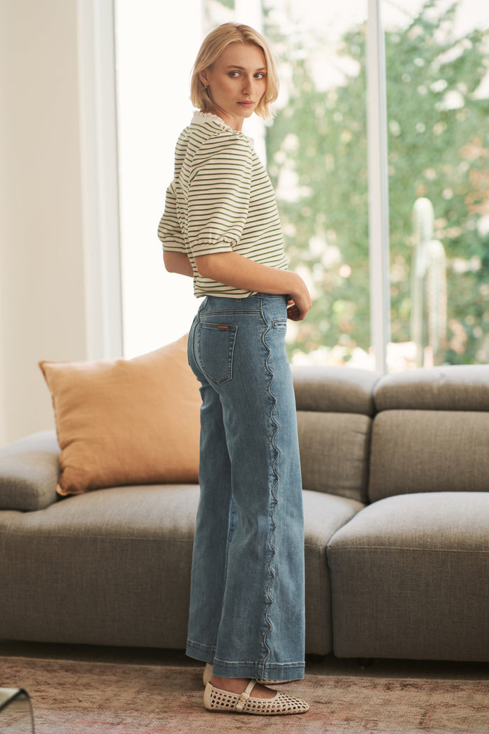 Kireina Freya Jean Scallop Seam 70s Blue styled