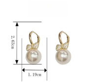 Pearl & Bow Earring