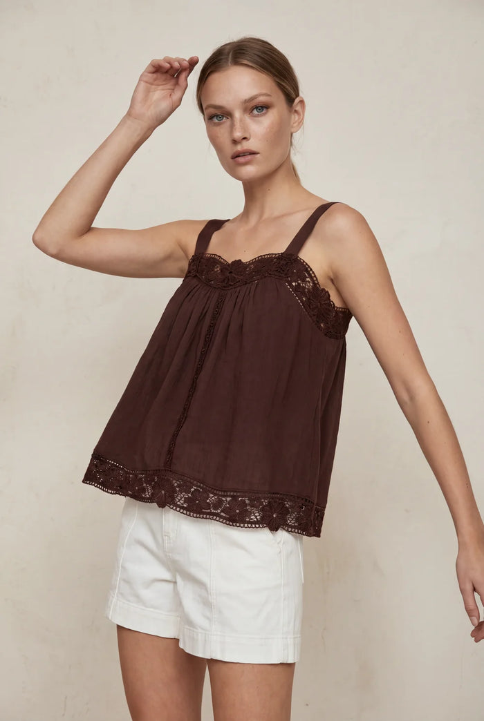 Lola - Lido Linen & Lace Top