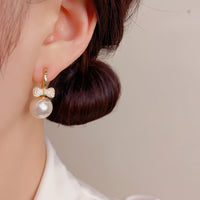Pearl & Bow Earring