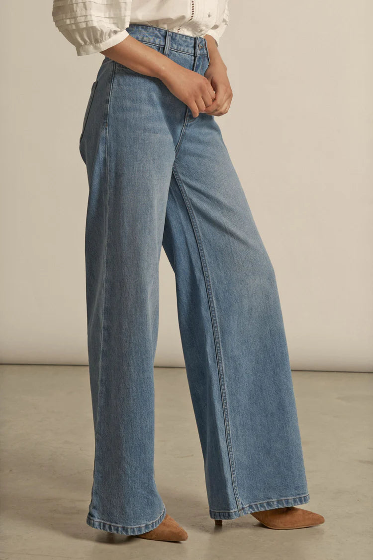 Zoe Kratzmann - Aura Jeans