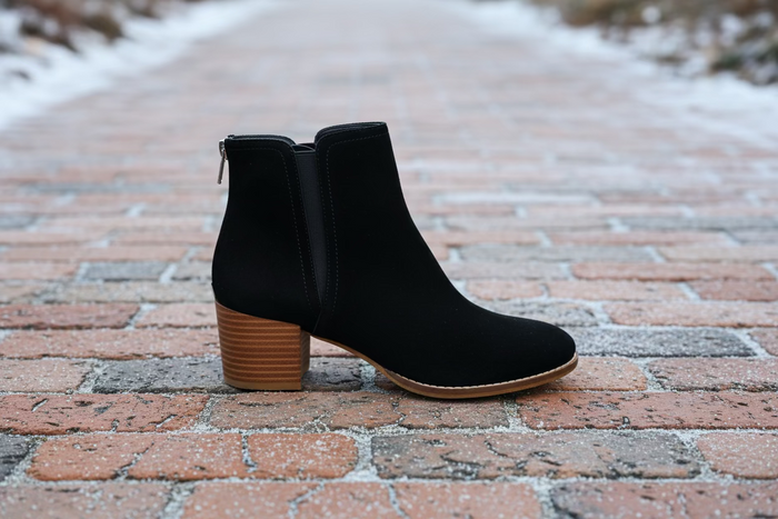 Django & Juliette - Merrils - Black Suede