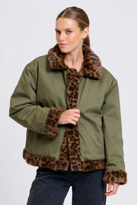 Shirty - Leopard Reverso Short Faux Fur Trench Coat