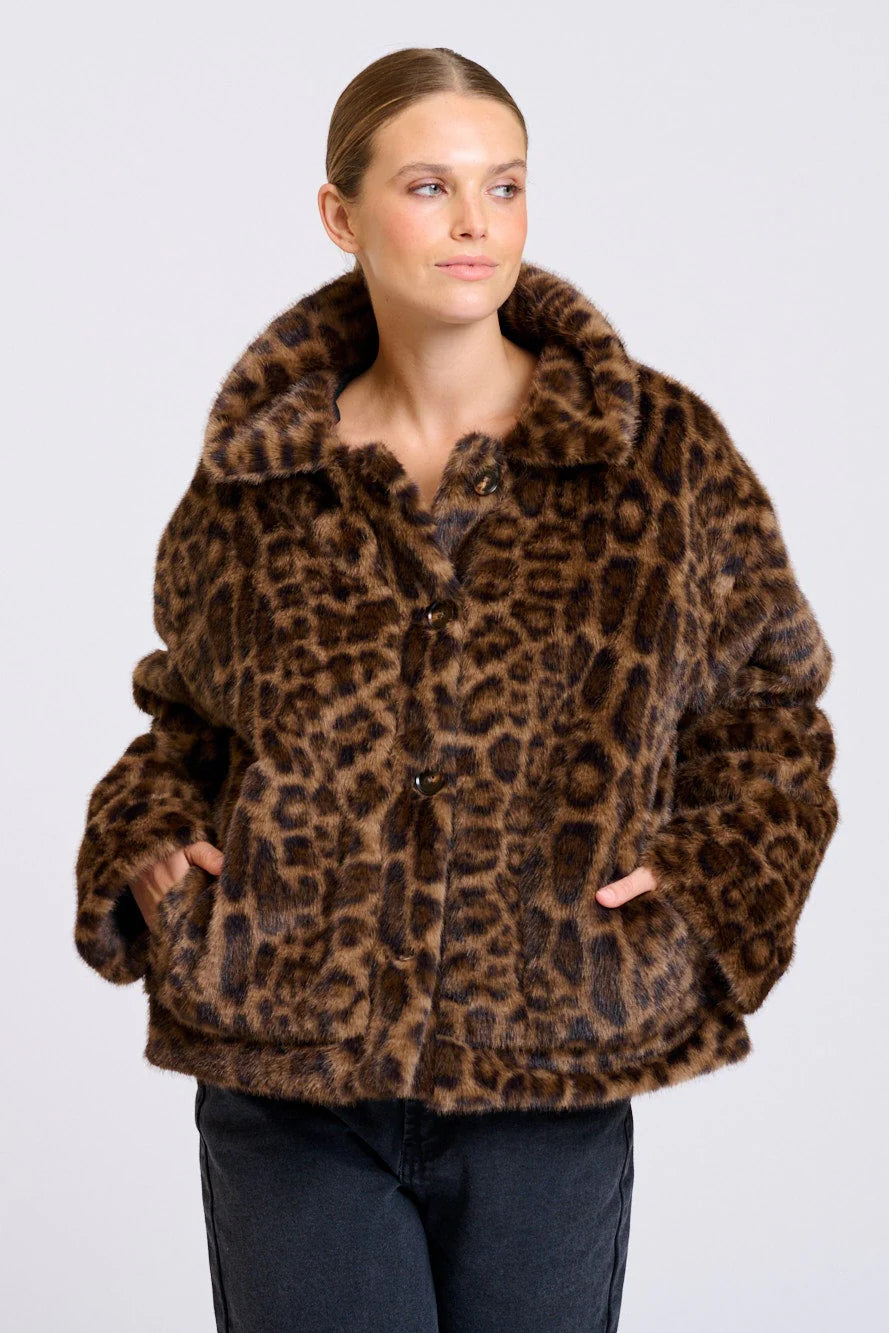 Shirty - Leopard Reverso Short Faux Fur Trench Coat