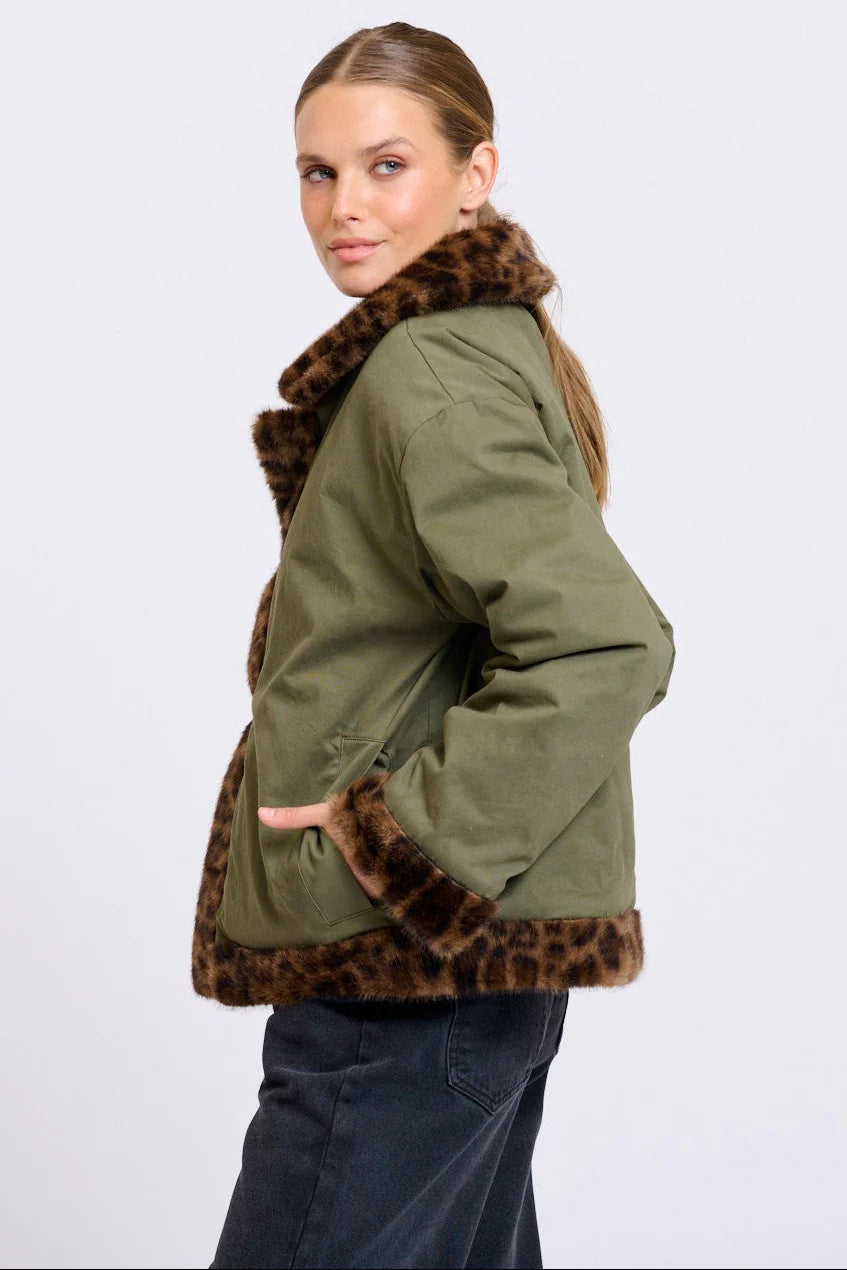 Shirty - Leopard Reverso Short Faux Fur Trench Coat