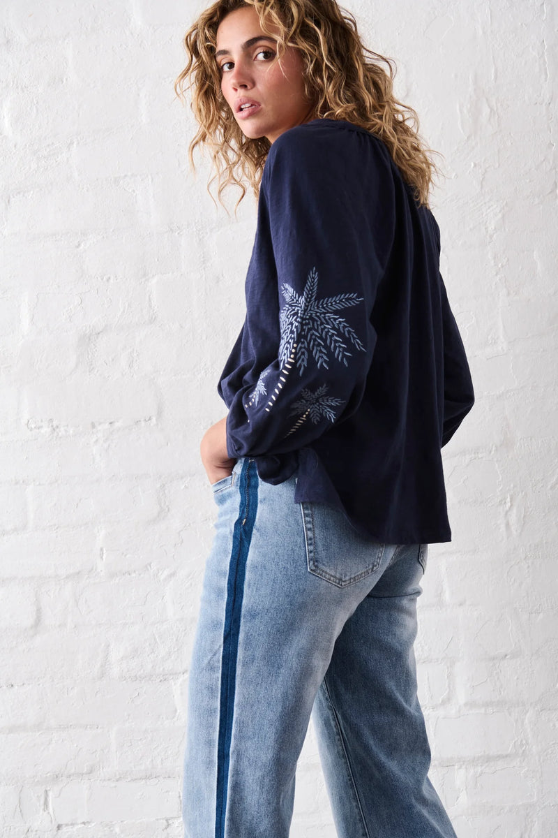 Kireina - Freya - Side Panel Waterfall