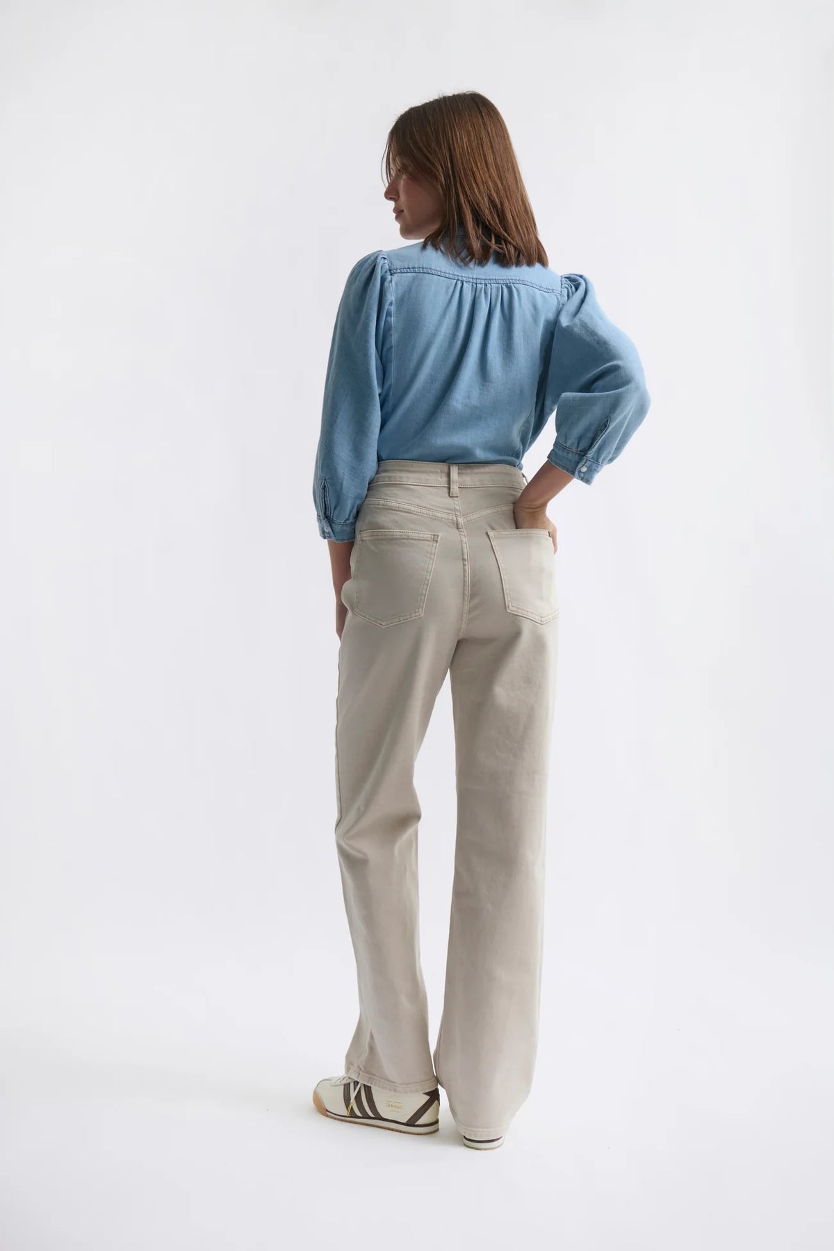 Kireina - Bonnie Jean in Sand with Leather Pocket