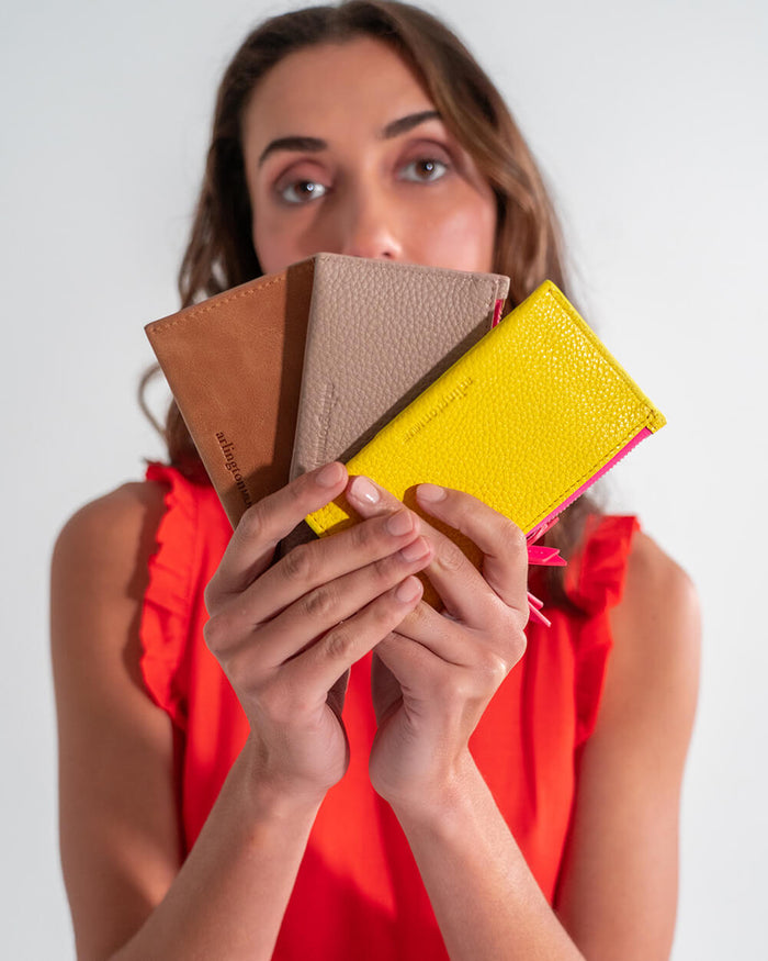 Arlington Milne Compact Wallet