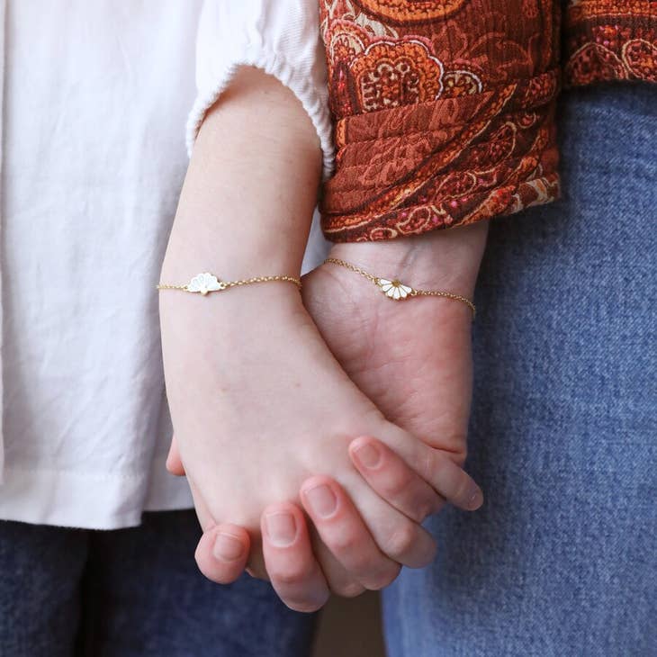 Mother & Child Set of 2 Flower Bracelets in Gold