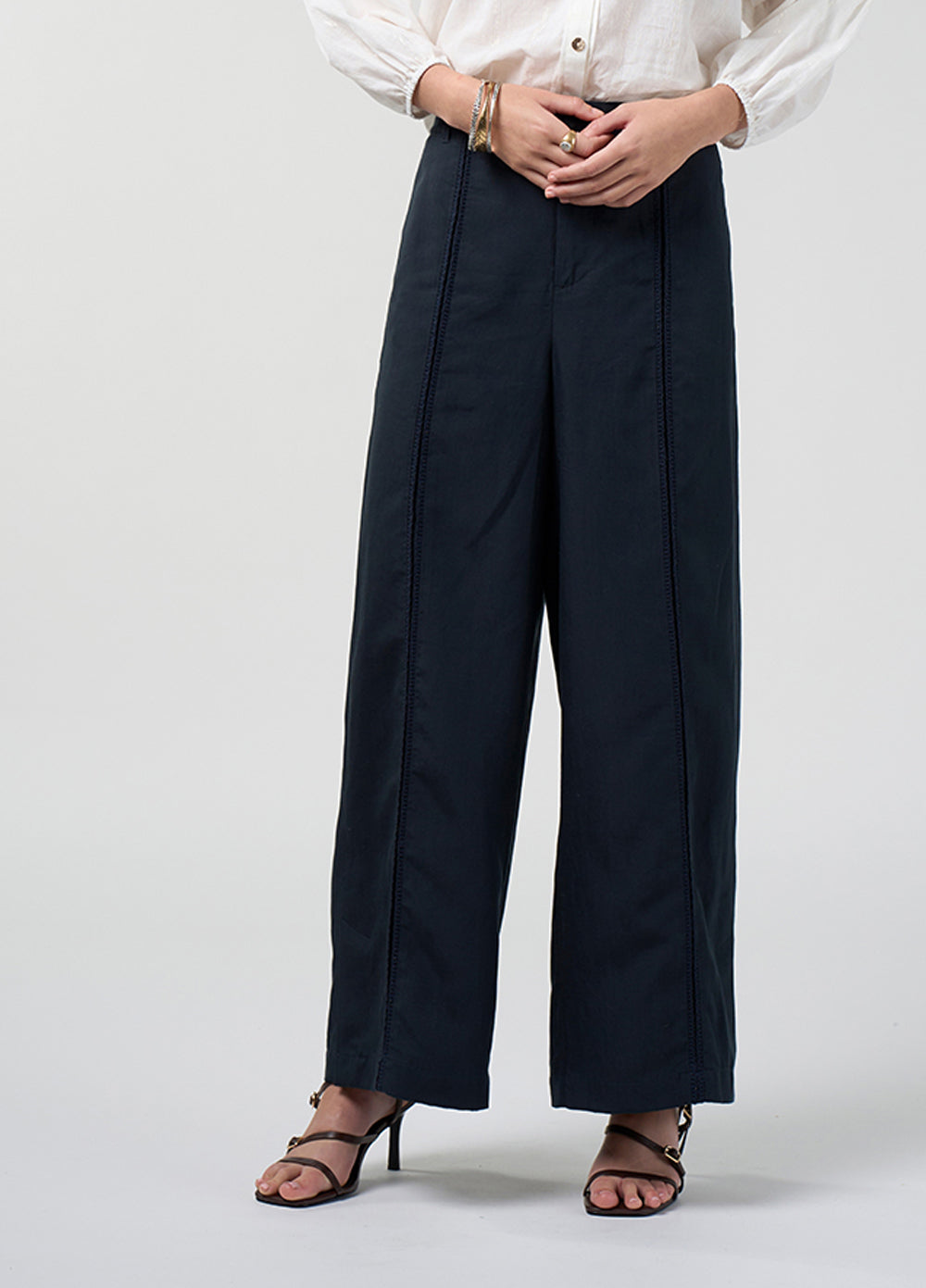 Loobies Story Meera Pant in Indigo - detail