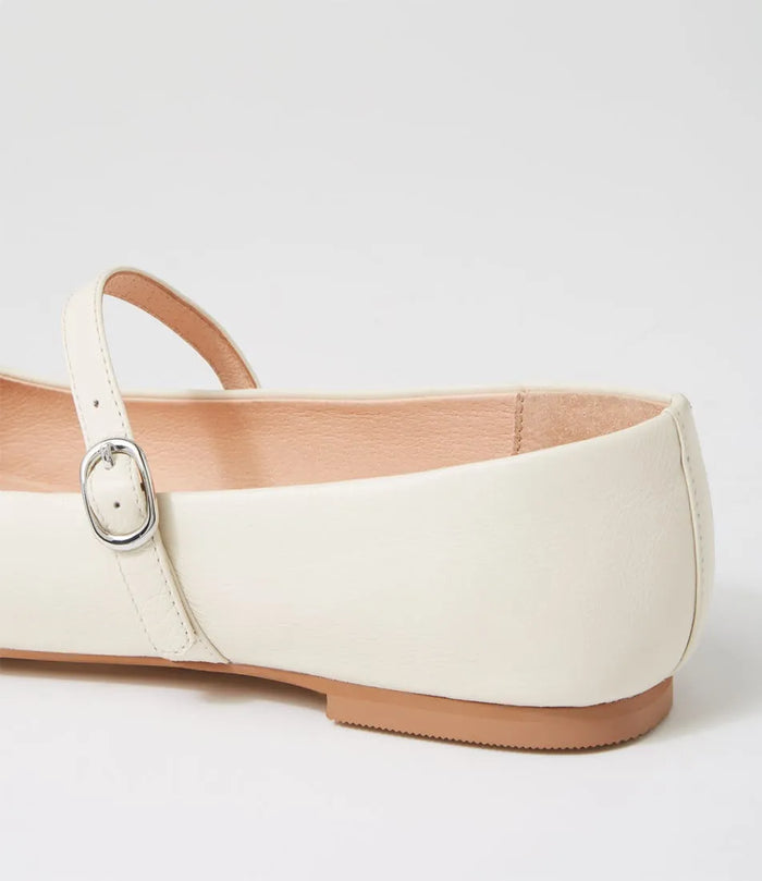 Mollini - Tokena Ballet Flat - Cream