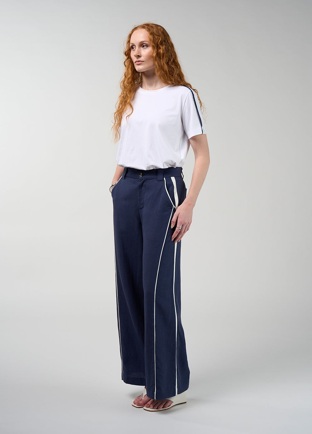 Madly Sweetly Duality Pant in Navy - side