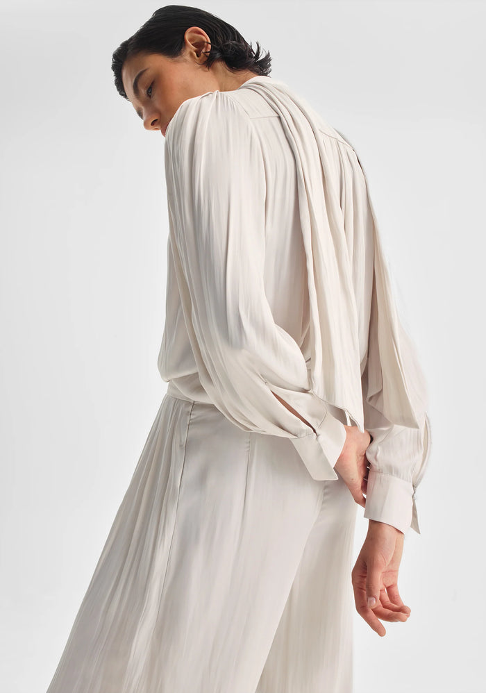 Morrison - Lena V-Neck Top Nougat