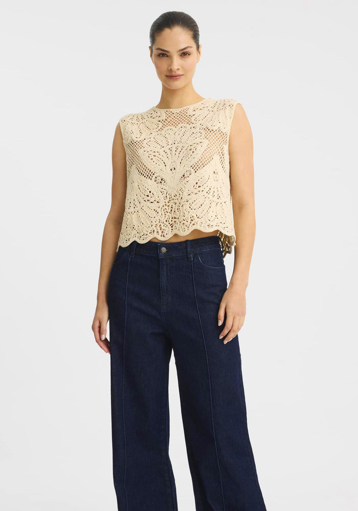 Morrison Marisol Reversible Vest Natural - detail