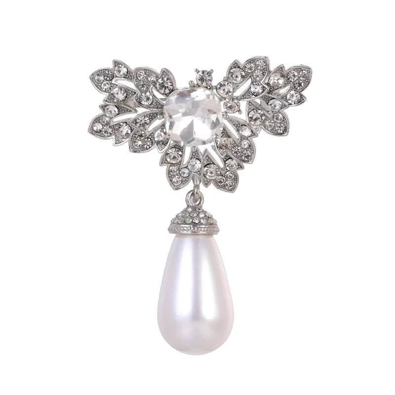 Nostalgia Brooch with Pearl and Zircon