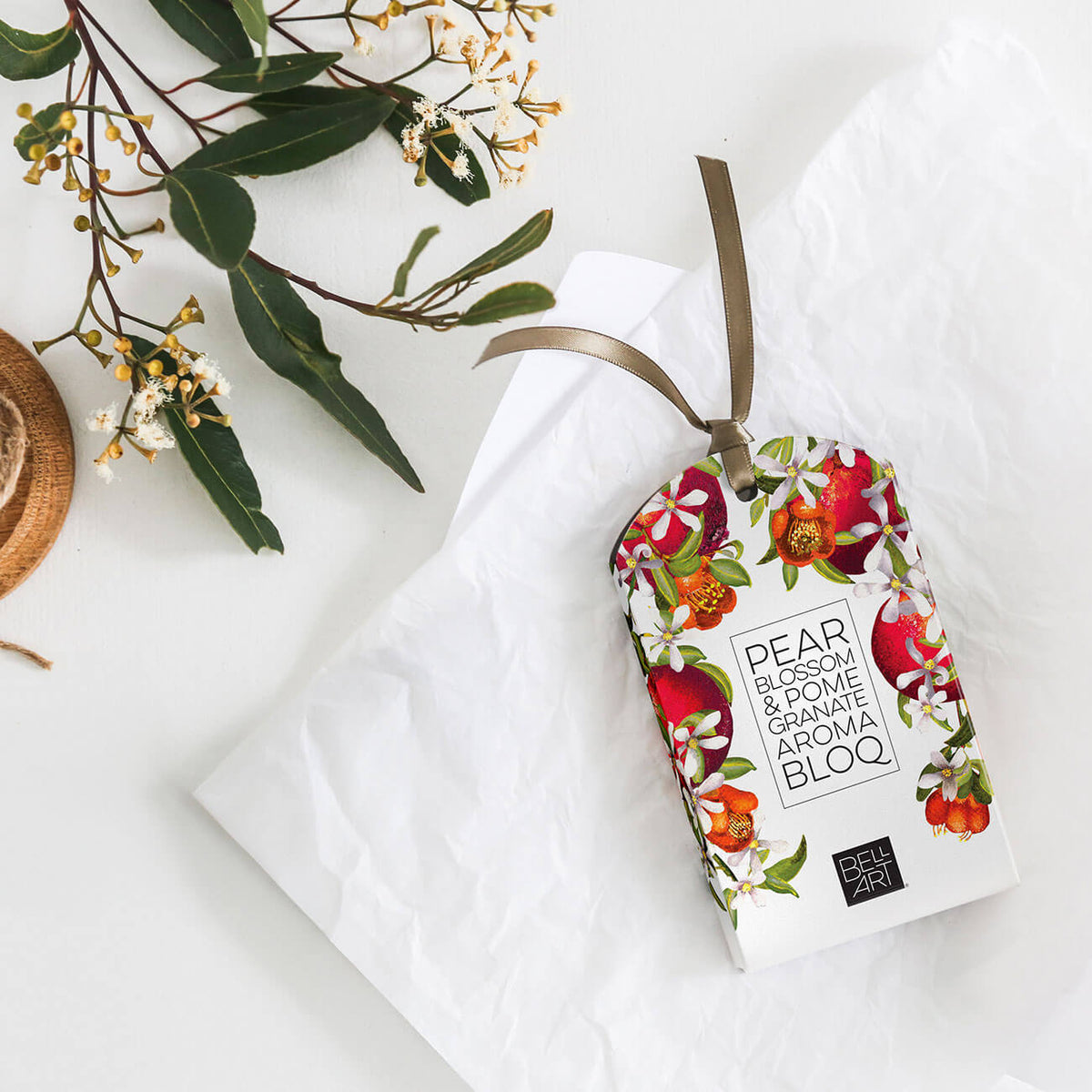 Bell Art Aroma Bloq Pear Blossom & Pomegranate in use