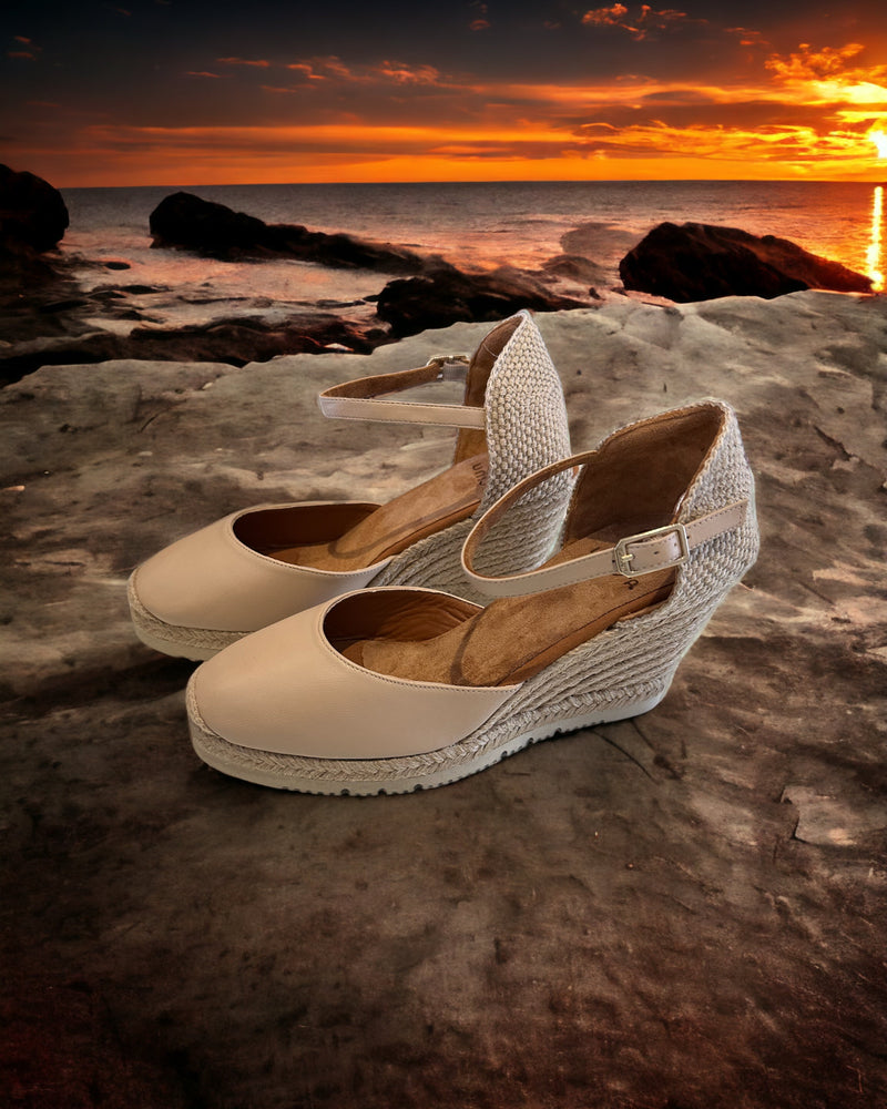 Skin- Soft Leather Wedge