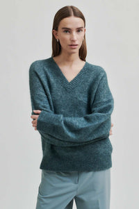 Second Female - Brook V Neck Balsam Green