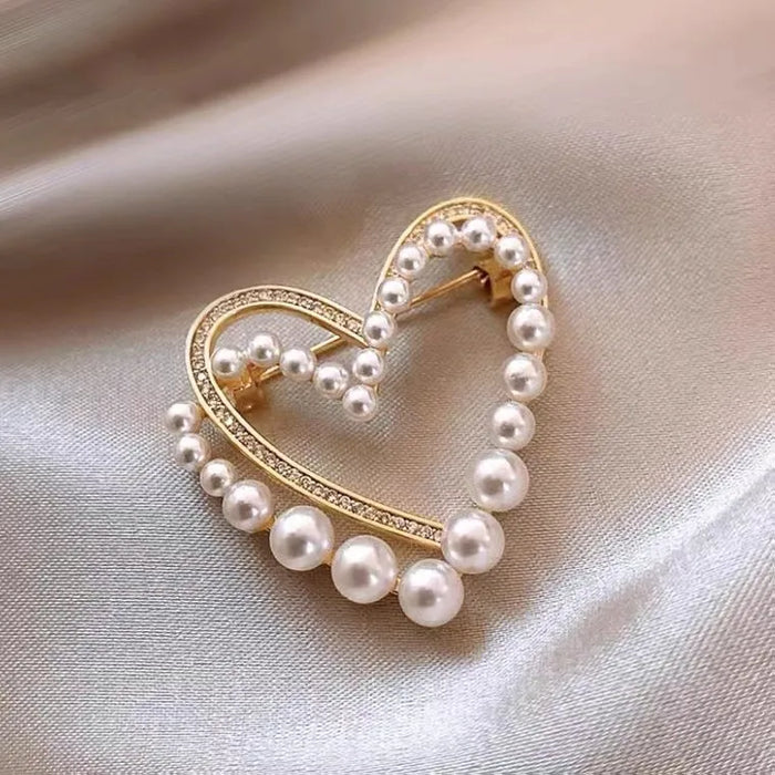 Heart Pearl & Rhinestone Brooch