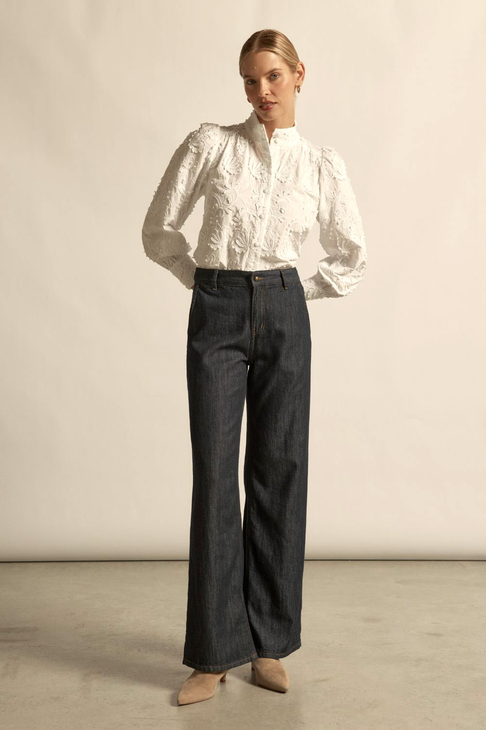 Zoe Kratzmann - Fete Top Porcelain
