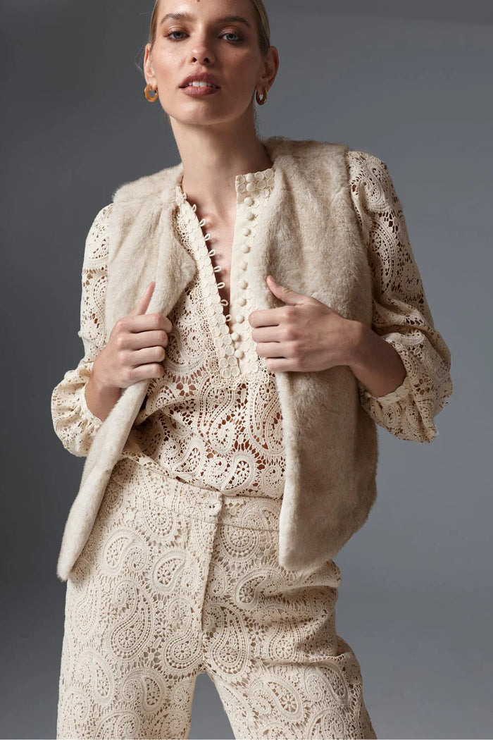 Zoe Kratzmann - Affirm Vest - Ecru