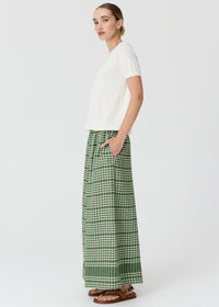 POL Dillon Tee Chalk/Fern styled