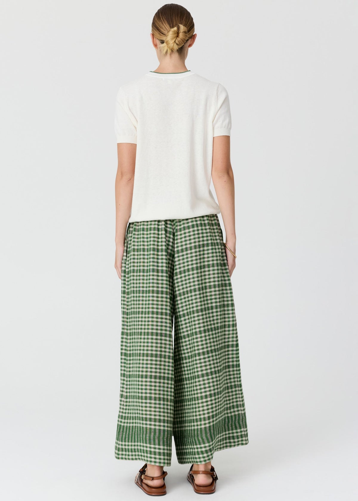 POL Dillon Tee Chalk/Fern on model