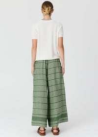 POL Dillon Tee Chalk/Fern on model