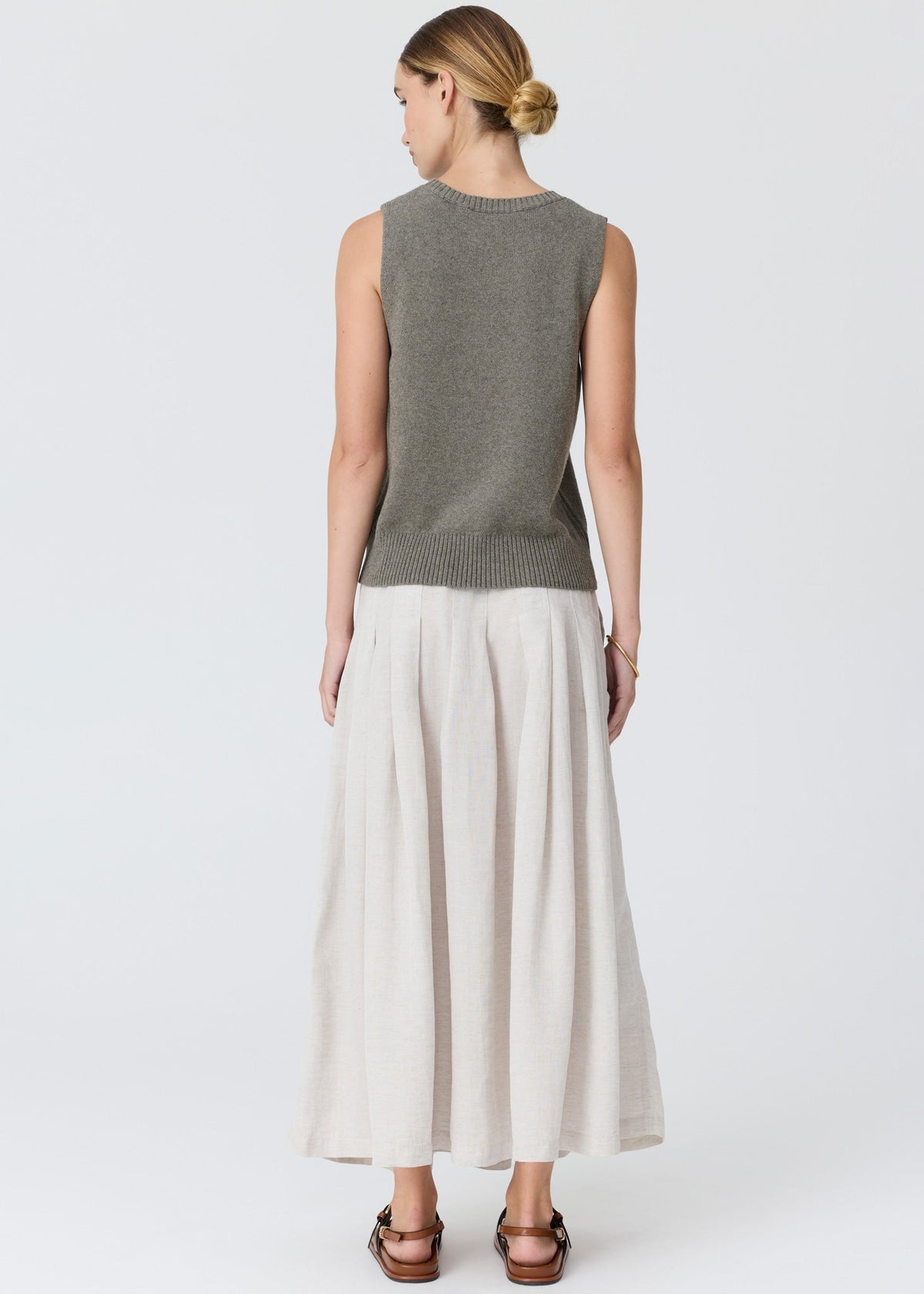 POL Frankie Pleat Skirt Natural styled